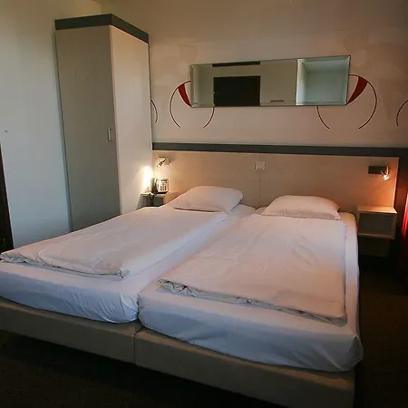 Botterweck 3*